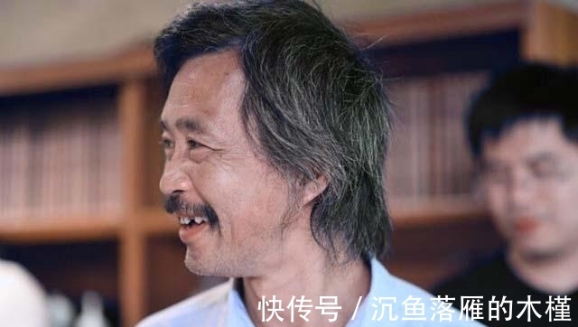 精神病院@流浪大师火遍网络,9字书法被捧到10万,书法家:写得毫无章法