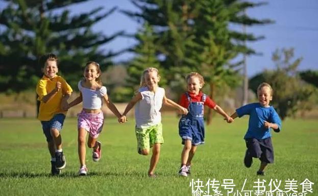 学习成绩|退休班主任:容易有出息的男孩,往往是这些类型,与成绩无关