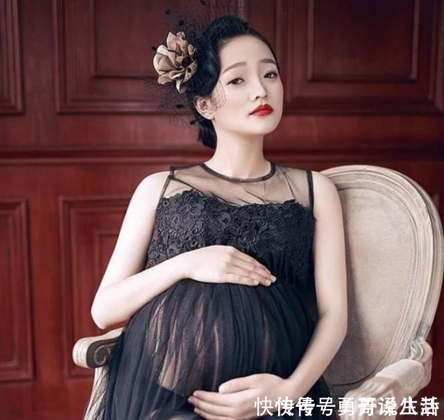 “鸟脸”妈妈不顾劝阻生二胎,二宝没躲过遗传,是任性还是母爱