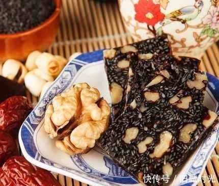 桃胶|皱纹最怕这几种食物,女人每天吃一点,让你的皮肤紧致富有弹性