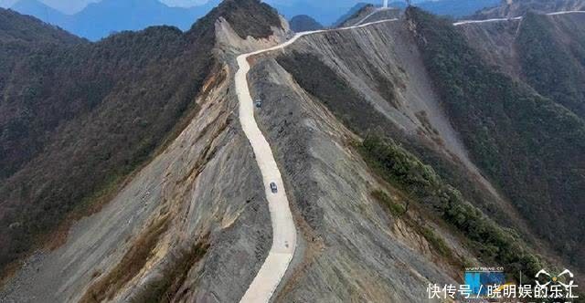 这段路|既壮观又惊险！重庆石柱山脊背上修出“刀片天路”