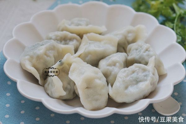  萝卜丝|萝卜丝荠菜海蛎肉饺子