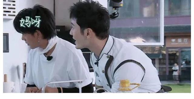 |赵丽颖在中餐厅做客时,与黄晓明吵架的场面搞笑