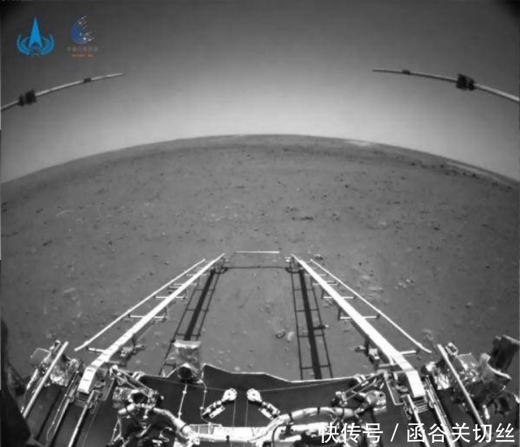 照片 祝融号传回新照片,一睹火星真容