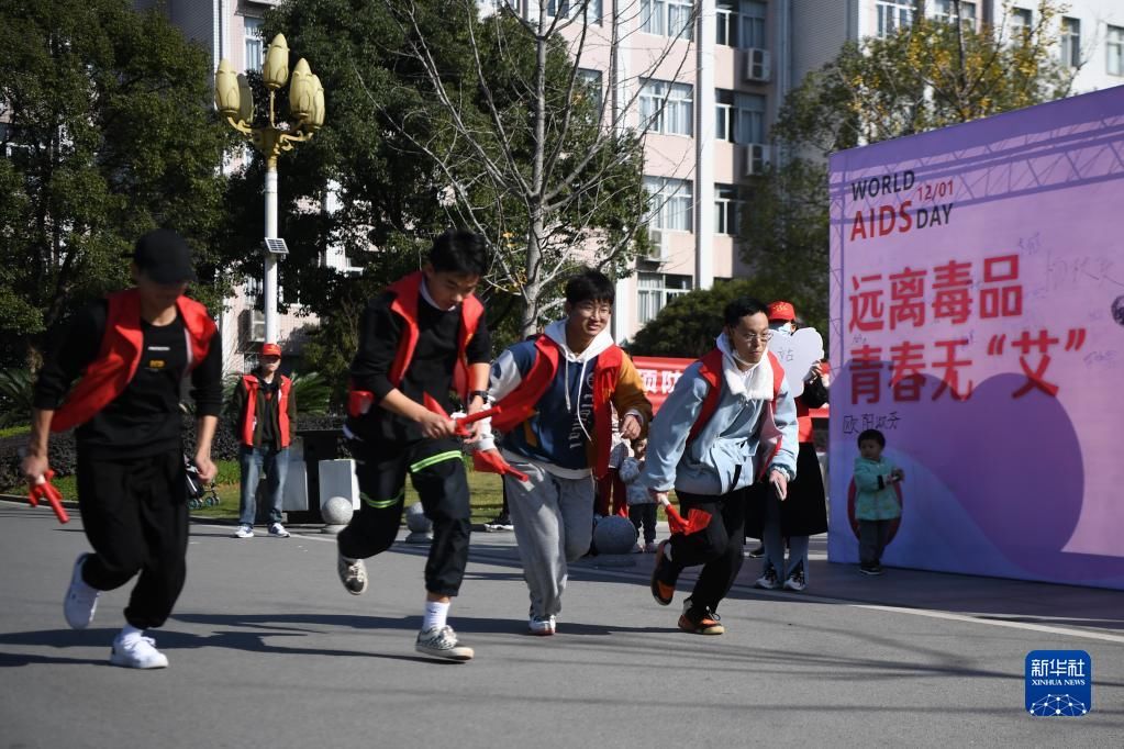 新华社记者|长沙：“防艾”宣传进校园