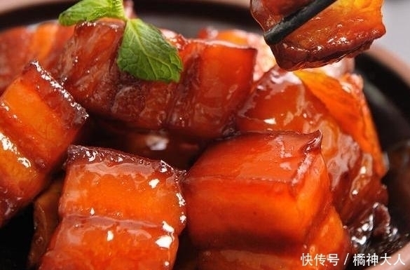 30年饭店大厨做红烧肉,2种调料不能放,不然一锅香肉都毁了