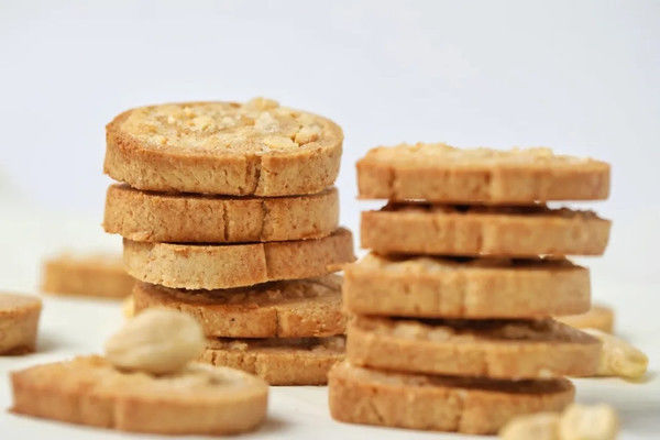 坚果全麦曲奇饼干卷