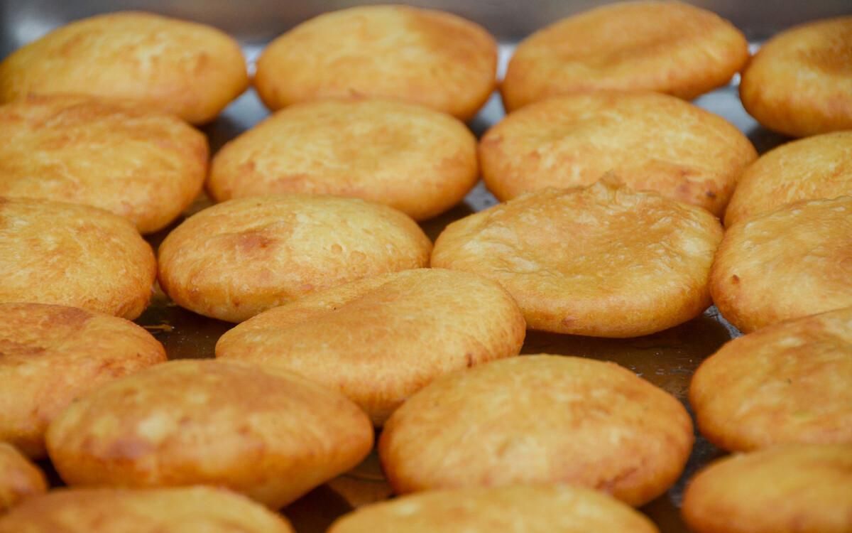 过年宅在家里做美食，炸糖糕学起来吧，美味小零食可做早餐甜点