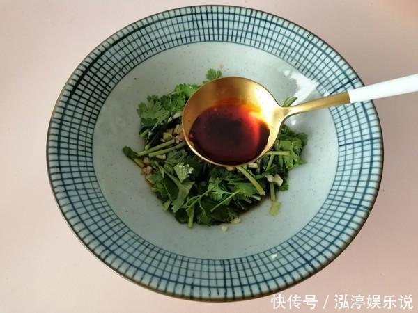 入适量|比面馆好吃百倍的酸汤面,5分钟就搞定,连汤汁都不剩!
