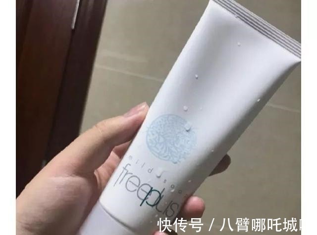 洗面奶|4款百元内的护肤品,性价比超高,贫民窟女孩必备!