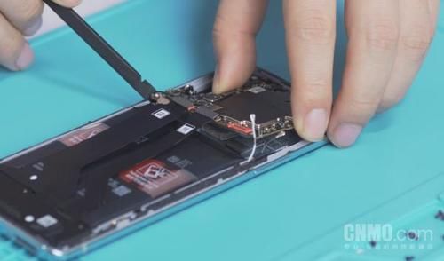 手机|一加 8T拆解报告：双电芯快充更高效散热诚意十足
