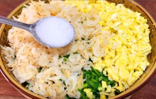 春天,韭菜和它是绝配,钙是鸡蛋的6倍,包饺子吃最鲜,别不懂吃
