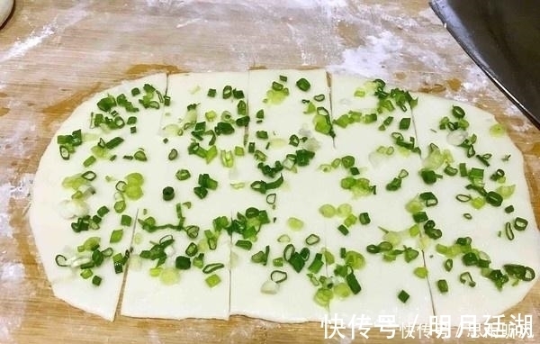 面饼|这才是烙饼正确的做法！只需多加“2步”，比买的饼还暄软层儿多