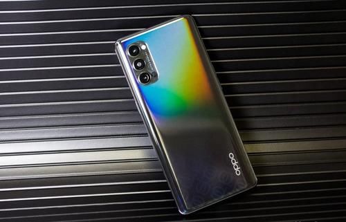 采用|OPPOReno5Pro与Reno4Pro相比，哪款性价比更高？