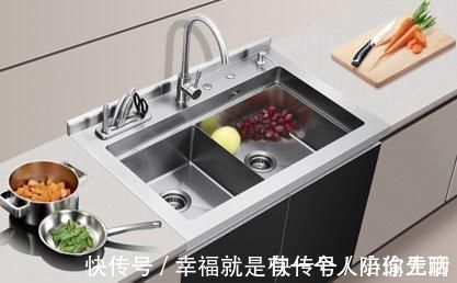 不锈钢|装修厨房万万要装这种水槽,省钱耐用又好看,聪明人家里都这样装