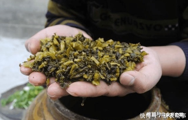 身体|咸菜对身体有害?农村老人顿顿都吃咸菜,为何依然高寿?