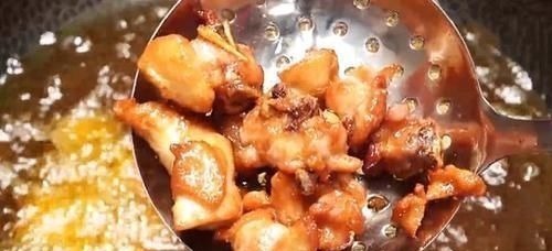 最近我家迷上了吃它，一腌一炒，焦香美味下饭，越吃越想吃，解馋