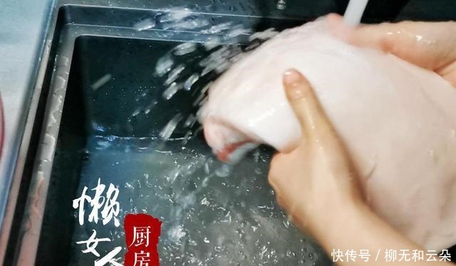  自己在家熬猪油，多做这几步，猪油又香又白不变味