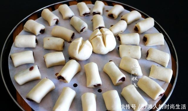 3岁孩子都爱吃的小面点,10分钟搞定,口感不比面包差