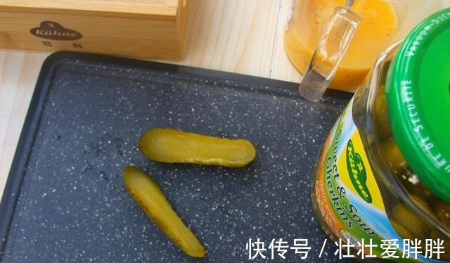 美味|酸黄瓜厚蛋烧,早餐美食,美味好吃!