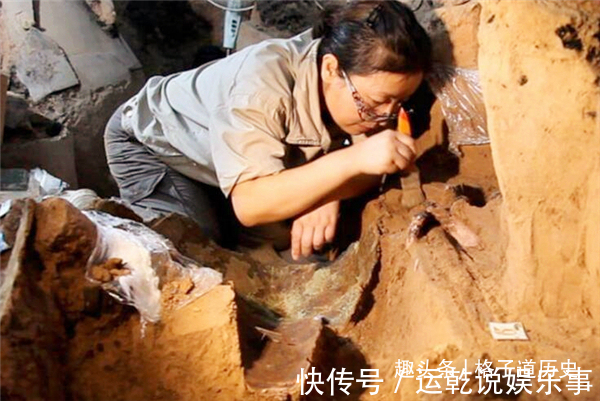 离骚!千年古墓被“大蛇”守护?至今没人敢靠近,专家冒险前往寻找答案