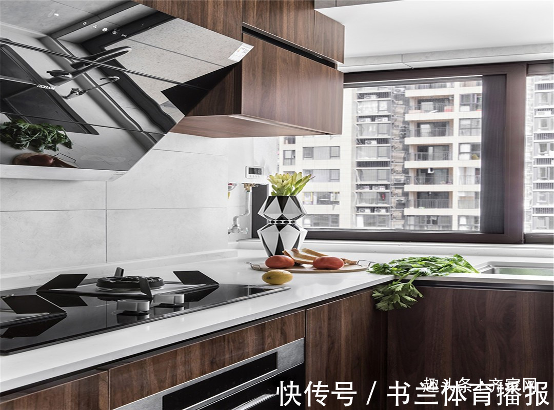 书房|89平两房现代,休闲书房,客厅,餐厅连成一体的扩容空间感!