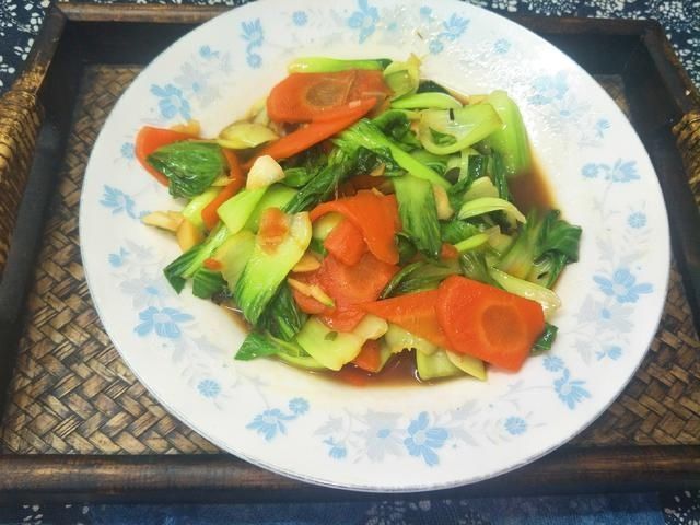 家常菜谱,炒油菜时,教你好吃做法,油菜清脆爽口