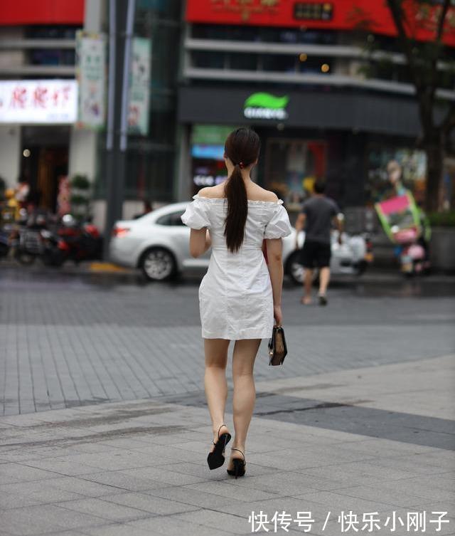 长身 连衣裙遮肉的穿搭秘籍,值得借鉴和尝试,优雅浪漫