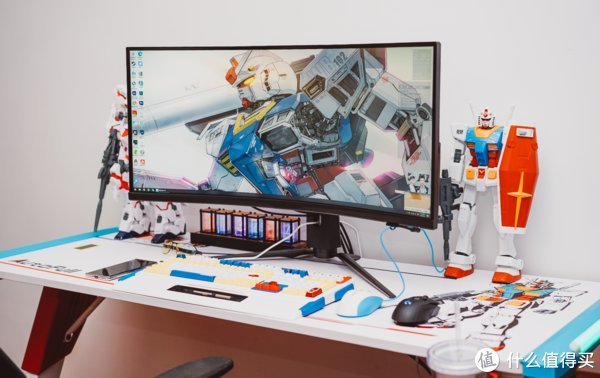 电竞桌|超彰显“钞能力”的礼物——傲风联名高达电竞桌上手体验