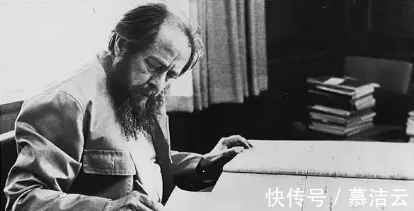 流放地#高分9.2!这位诺奖作家起伏的一生不仅让我们反思,也让时代反思