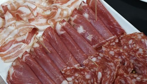 血糖高|糖尿病人要少吃肉?血糖高的人想长寿,吃肉要注意“3少1多”