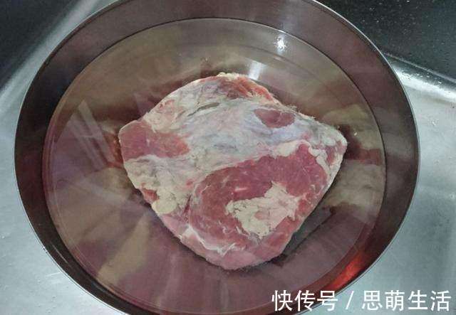 白醋|解冻肉制品，只需滴几滴它，30分钟快速解冻，再也不用苦等几小时