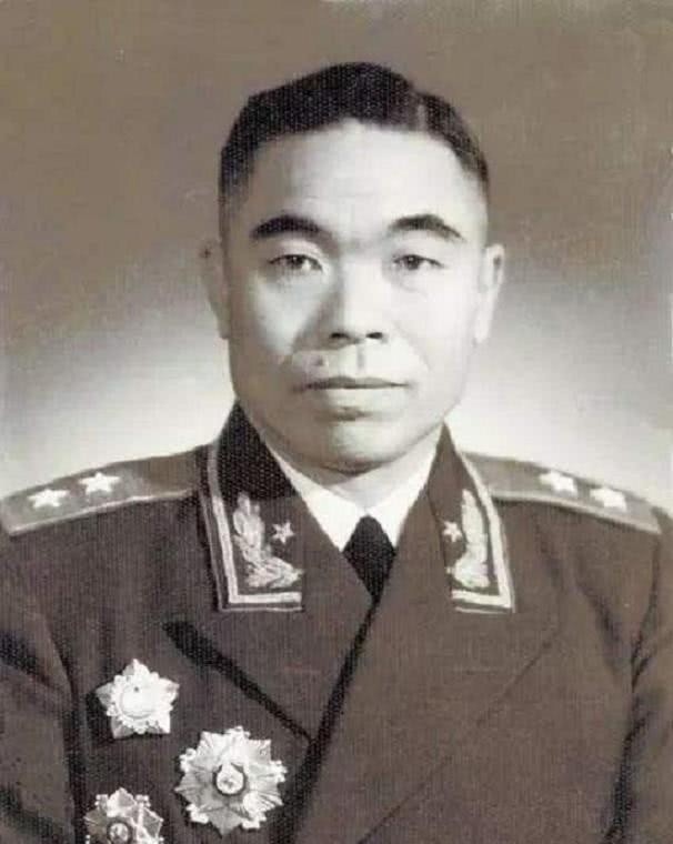 起义|滇军名将曾泽生起义，1955年授予了中将军衔，他的子女如今怎么样了？