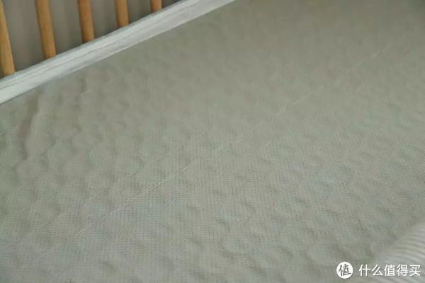 分区|780个弹簧9个分区，软硬双面设计，网易云舒零压感床垫体验