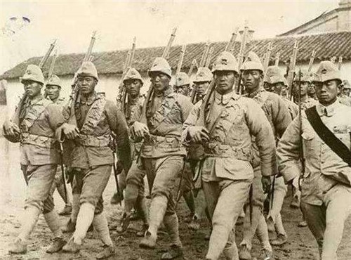 被俘|近70万关东军在10天里竟大部分被俘，下场极为凄惨，原因却很简单