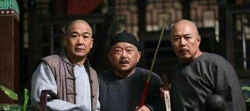 万客|乾隆路过青楼,见一上联一双玉臂千人枕,说出下联万人拍手叫绝