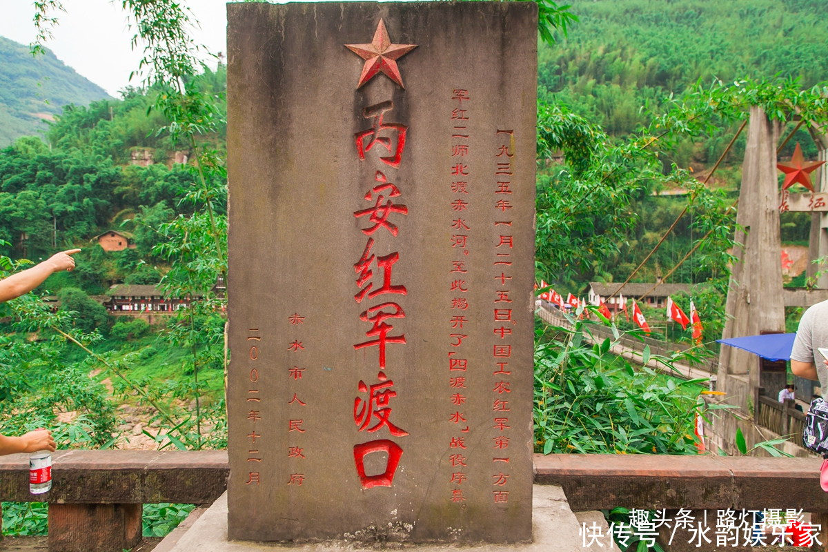 峭壁|神秘的丙安古镇，吊脚楼建在悬空峭壁之上，明清建筑的活化石