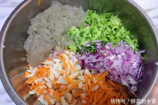 萝卜|不用发面也能做出鲜香味美的大包子,薄皮大馅,一出锅就被抢光了