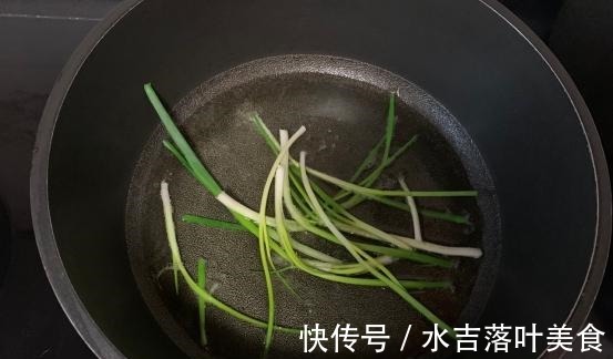 黄老师的同款葱油拌面,不可多得的美味,馋哭了!