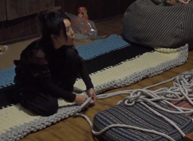 生日歌|黄雅莉做客《向往》被吐槽太做作，努力工作为何还成了错误？