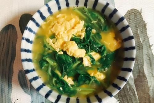 加上一些|天冷了,多给家里人喝此汤,简单煮一煮,营养极高,冬天要多喝它