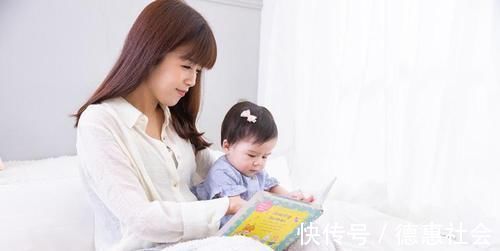 入睡|哄睡半小时,放下一秒醒!妈妈哄睡多做好3件事,宝宝轻松睡过夜