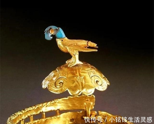 不少|拾荒老者无意捡到7斤铁块,转手卖了一万二,专家匈奴时的器物