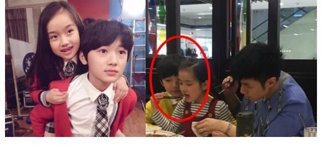 |宋亚轩抱小妹妹合照,坐姿搞笑像大爷,仿佛看到未来带孙女的模样