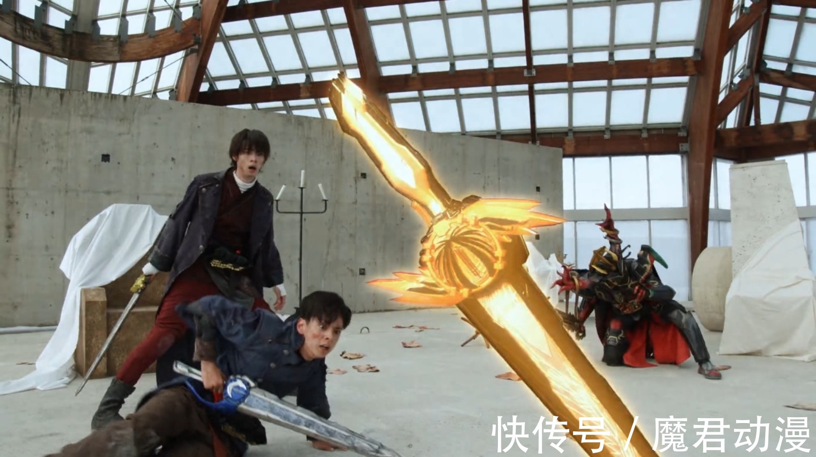 圣剑|假面骑士圣刃:奇幻全能书蕴藏着怎样的力量?其实是剑士们的梦想