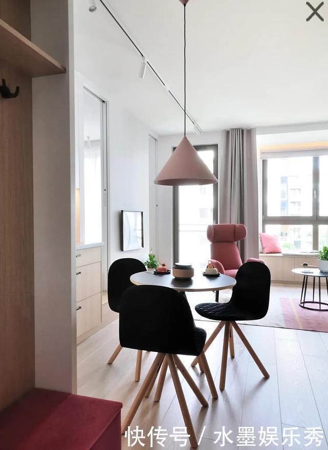 玄关|大龄姑娘买下33㎡小宅,全屋极简装修,卧室抬高45㎝,好舒适