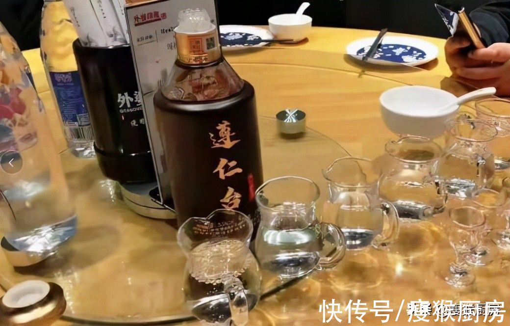 年份|白酒偷换概念的5个新骗局，低于100元的则是劣质酒？老手段而已