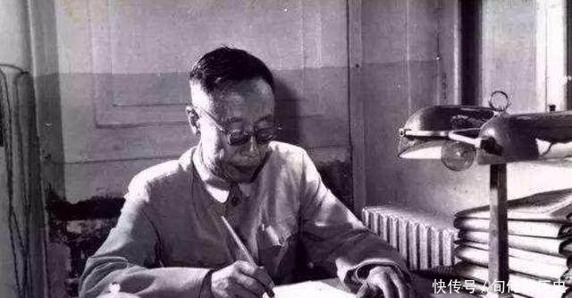 馒头|溥仪回忆童年惨状泪流满面饿急了吃喂鱼馒头，被宫女掏空身子