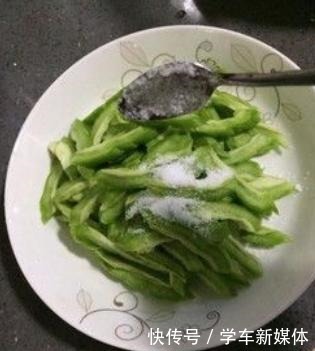 苦瓜炒蛋，到底是先炒苦瓜还是先炒蛋很多人都搞错，难怪不好吃