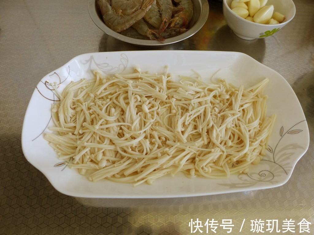 蒸虾|孩子没胃口不吃饭学会这蒜蓉开边虾,简单美味营养高